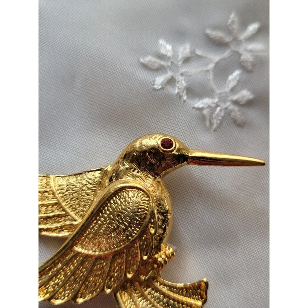 Avon vintage hummingbird